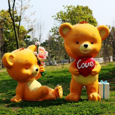 玻璃钢卡通小熊摆件户外轻松熊动物雕塑幼儿园林景观商场装饰品摆件 