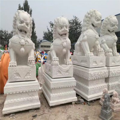 景点寺庙大门摆放青石狮子雕塑 狮子雕塑汉白玉子母青铜客厅