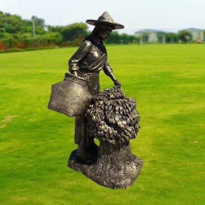 农场茶园摆放玻璃钢仿铜采茶女雕塑