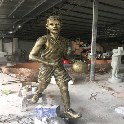 园林户外玻璃钢仿铜打篮球的人物情景小品 打篮球雕塑公园手办模型块面