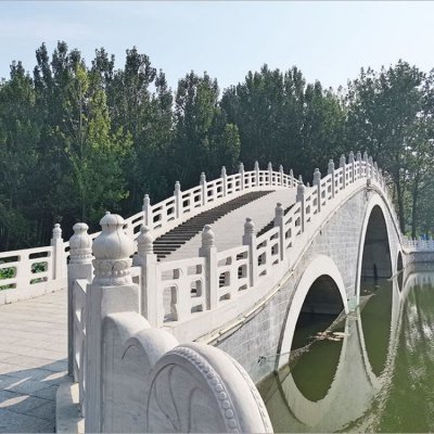 公园景区石桥河道安装摆放青石镂空防护栏板 