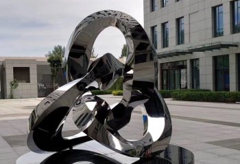 不锈钢抽象圆环——给广场添彩