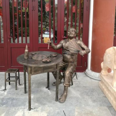 景区户外玻璃钢仿铜创意喝酒吃火锅的人物雕塑 吃火锅雕塑铜雕饭店夫妻公园