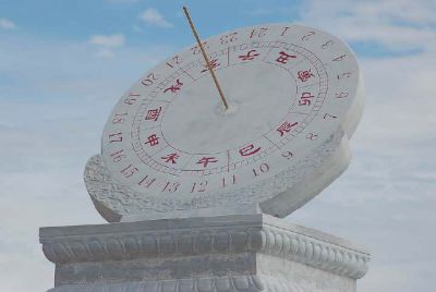 校园广场大型古代钟表计时器日晷雕塑 日晷雕塑摆件风水学校精品