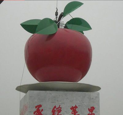 仿真彩绘不锈钢广场大型苹果雕塑 苹果雕塑公园镜面体育造型