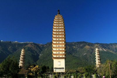 中国寺庙多层佛塔景观 佛塔雕塑价格景观彩绘起源