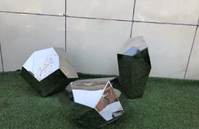 房产楼盘摆放不锈钢镜面几何石头 