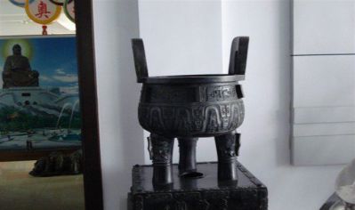 玻璃钢仿铜室内招财景观摆件双耳圆形香炉雕塑 香炉雕塑石雕禁忌年间万字的