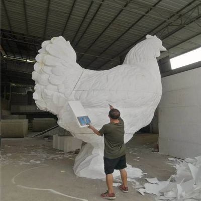 街道摆放的玻璃钢创意鸡雕塑 