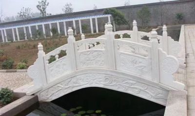 池塘水景青石浮雕河道拱桥雕塑 石浮雕雕塑石雕供应商涟水观音