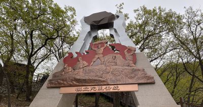 棋盘陀阻击战主题浮雕 浮雕雕塑价格寺庙紫铜图集