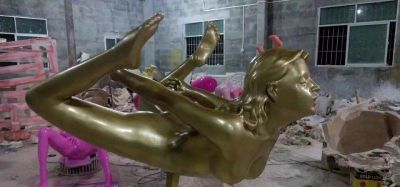 玻璃钢仿铜创意游泳的女性人物雕塑 游泳雕塑游泳池姿势沙滩大全