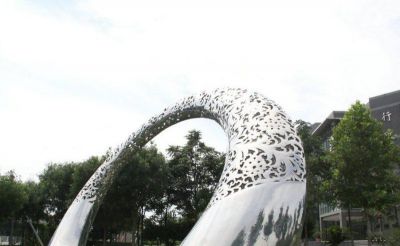 公园不锈钢镂空花圆形拱门雕塑 拱门雕塑大全半圆浮雕乡村