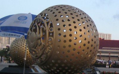 公园不锈钢镂空创意喷金球体雕塑 球体雕塑作品城市大全三一