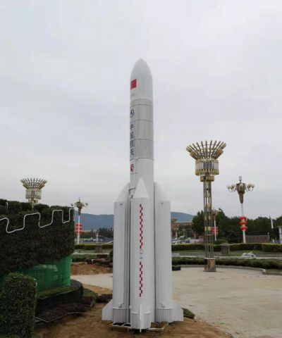 园林广场仿真模型景观定制玻璃钢火箭雕塑 火箭雕塑浮雕卡通抽象景观