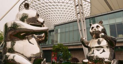 大型商业街摆放的抛光卡通不锈钢雕塑 卡通雕塑广场动态葫芦娃玉米
