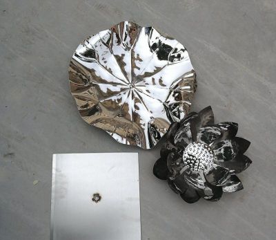 不锈钢金属创意镜面莲花景观雕塑 