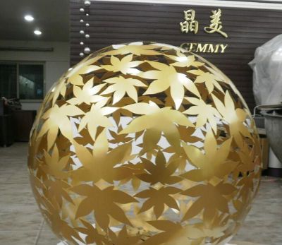 不锈钢金属创意树叶镂空球雕塑 树叶雕塑不锈钢松树风铃红色