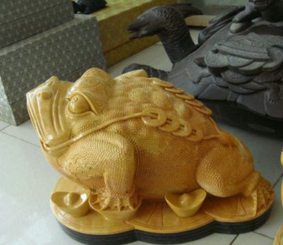 玻璃钢仿铜大型招财金蟾雕塑 金蟾雕塑图片精品黄蜡底座