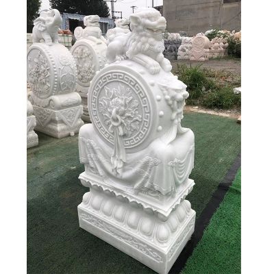 别墅摆放汉白玉浮雕小狮子抱鼓石一对 抱鼓石雕塑图片小院石羊农村