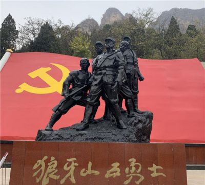 玻璃钢仿铜英雄人物景观狼牙山五壮士雕塑 英雄雕塑联盟消防员纪念碑四平