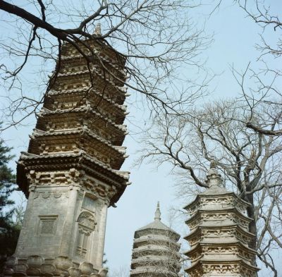 寺庙摆放仿古做旧石雕舍利塔 