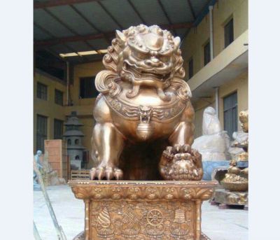 酒店摆放纯铜铸造招财狮子门墩雕塑 铜狮子雕塑厂家作品寓意摆件
