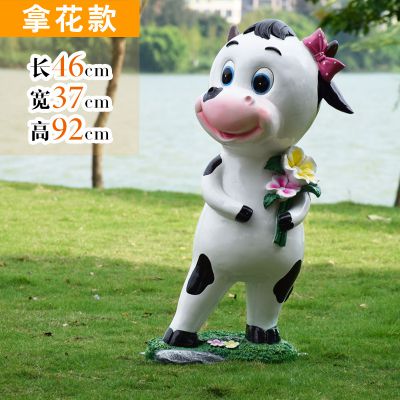 园林户外玻璃钢卡通拿花的小奶牛雕塑 奶牛雕塑水牛上等尔文明小