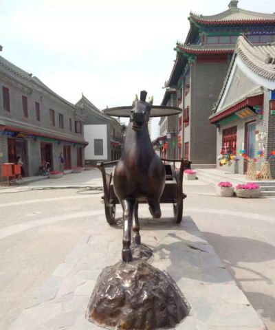 古镇园林玻璃钢仿铜马车雕塑景观摆件 马车雕塑青铜时期意思照片