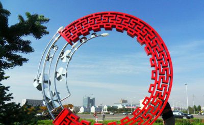 城市花园不锈钢金属创意圆环雕塑 圆环雕塑厂家步行街两个市场