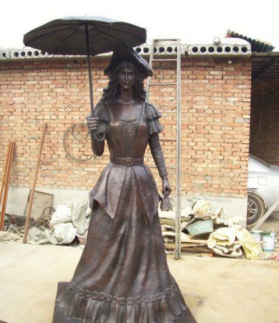 公园西洋铜雕打伞的美女雕塑 美女雕塑图片壁画和平学校