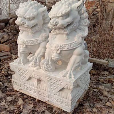 景区庭院摆放汉白玉雕刻狮子雕塑 狮子雕塑图片小型纪元价格表