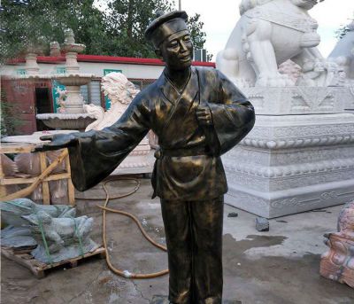 玻璃钢仿铜景观迎宾人物雕塑 迎宾雕塑玻璃钢模式转盘模型