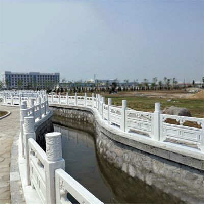 公园园林河道安装汉白玉防护栏板雕塑 护栏雕塑栏杆石狮可信建议