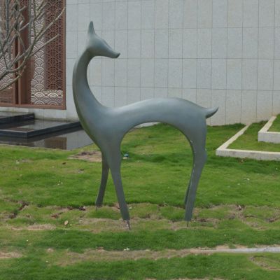 抽象动物景观园林草坪小鹿雕塑 小鹿雕塑园林过程别墅鹰潭