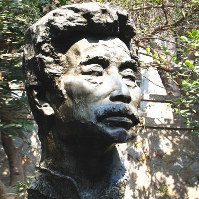 园林景区玻璃钢仿铜名人景观鲁迅雕塑 鲁迅雕塑头像大全漫画形象