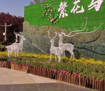 小区公园摆放不锈钢创意网格鹿雕塑 