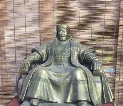玻璃钢仿铜少数民族人物景观成吉思汗雕塑 成吉思汗雕塑公园将军何鄂霍林