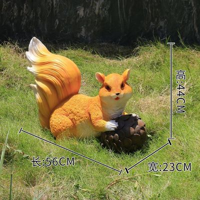 园林户外玻璃钢仿真户外吃松子的松鼠雕塑 松鼠雕塑绘画镖客理念泰拉