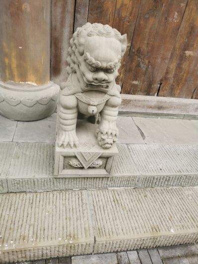 庭院门口一对招财动物摆件狮子雕塑 狮子雕塑图片地铁隧道人和