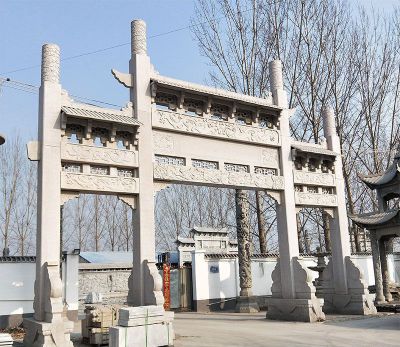 村庄青石石雕三门四柱牌坊雕塑 