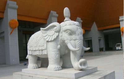 酒店户外摆放砂岩雕刻招财吉祥大象石雕一对 