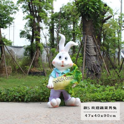 园林户外景观玻璃钢卡通拿白菜的兔子雕塑 兔子雕塑陶瓷中班两个作品集