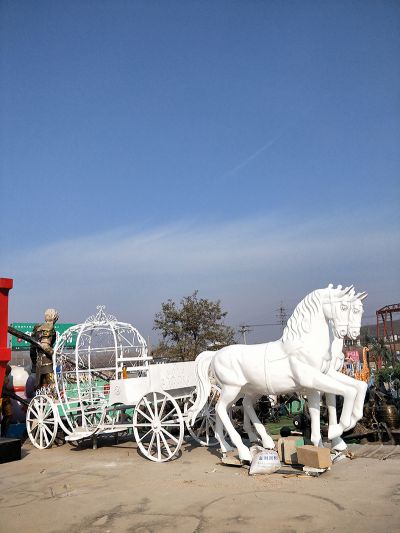园林户外景观玻璃钢马车雕塑 马车雕塑作品车是石头效果图