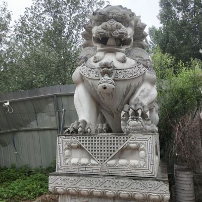 青石石雕大型狮子景观雕塑 狮子雕塑石雕雄狮方向