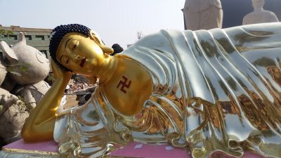 园林景观玻璃钢睡佛景观雕塑 景观雕塑园林家庭旅游区寓意
